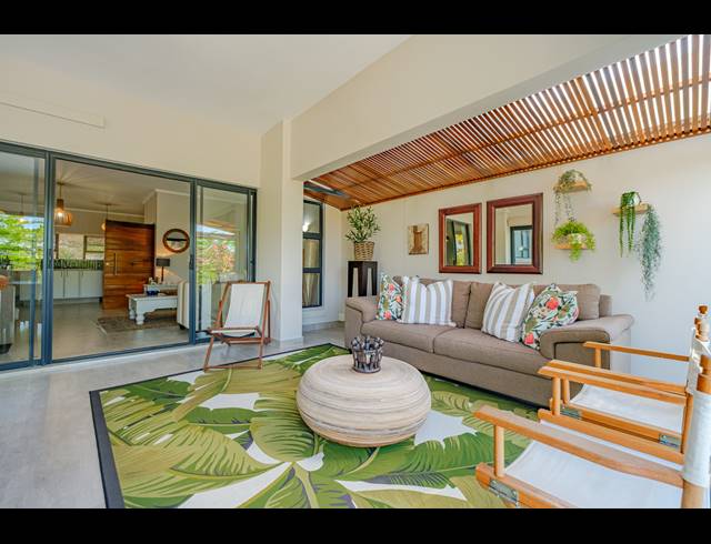 3 BEDROOM APARTMENT FOR SALE IN PALM LAKES ESTATE